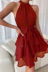 Vestido rojo elegante sin mangas con vuelo
